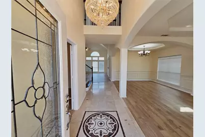 5207 W Cove Way, Grand Prairie, TX 75052 - Photo 2