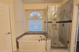 5207 W Cove Way, Grand Prairie, TX 75052 - Photo 14