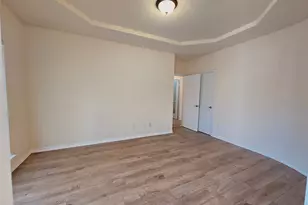 5207 W Cove Way, Grand Prairie, TX 75052 - Photo 8