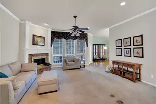 530 Queens Way, Grand Prairie, TX 75052 - Photo 6