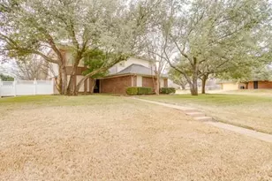 1133 Windy Meadows Dr, Burleson, TX 76028 - Photo 4