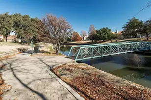 631 Fiesta Cir, Irving, TX 75063 - Photo 8