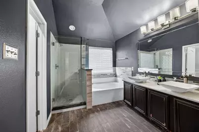 2720 Furlong Drive, Grand Prairie, TX 75051 - Photo 8