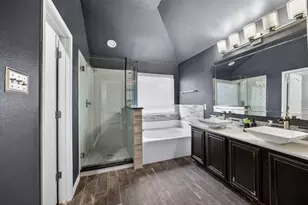 2720 Furlong Dr, Grand Prairie, TX 75051 - Photo 8