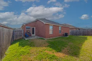 2720 Furlong Dr, Grand Prairie, TX 75051 - Photo 20