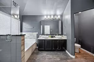 2720 Furlong Dr, Grand Prairie, TX 75051 - Photo 10