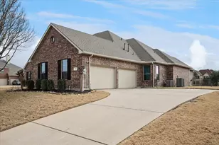 911 Lorene Dr, Wylie, TX 75098 - Photo 2