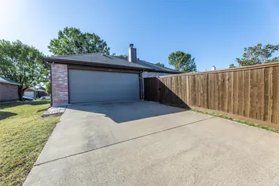 7506 Normandy Road, Rowlett, TX 75089 - Photo 2