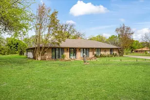 110 Bois D Arc St, Tom Bean, TX 75491 - Photo 2