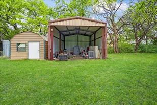 110 Bois D Arc St, Tom Bean, TX 75491 - Photo 36