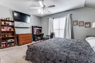 219 Garden Valley Ln, Red Oak, TX 75154 - Photo 18