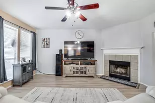 219 Garden Valley Ln, Red Oak, TX 75154 - Photo 6