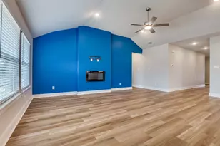 237 Four Roses Dr, Waxahachie, TX 75165 - Photo 4