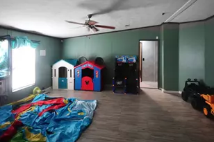 3108 Mistletoe St St, Granbury, TX 76048 - Photo 10