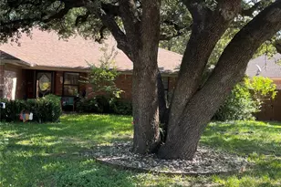 1809 N Cypress Ave, Stephenville, TX 76401 - Photo 2