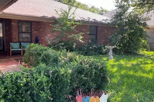 1809 N Cypress Ave, Stephenville, TX 76401 - Photo 2