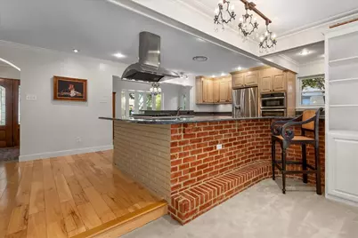 1929 Berkeley Place, Fort Worth, TX 76110 - Photo 8
