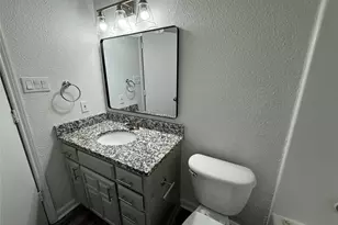 762 E Warrior Trail, Grand Prairie, TX 75052 - Photo 10