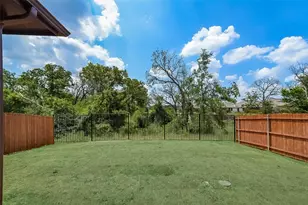 1033 King St, Aubrey, TX 76227 - Photo 18