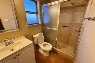 5204 Hideaway Ct, Arlington, TX 76017 - Photo 2