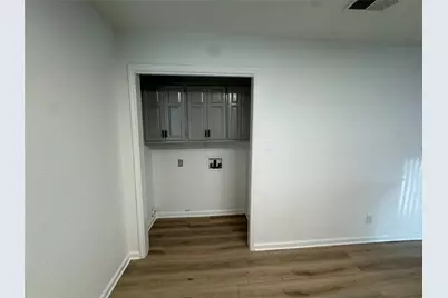 762 E Warrior Trail #D, Grand Prairie, TX 75052 - Photo 10