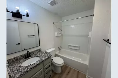 762 E Warrior Trail #D, Grand Prairie, TX 75052 - Photo 8