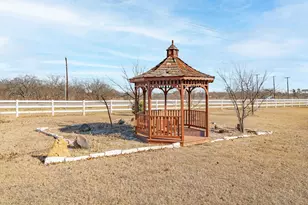 812 Alconberry Dr, Crowley, TX 76036 - Photo 38