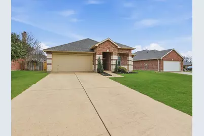 1441 Erin Drive, Burleson, TX 76028 - Photo 2