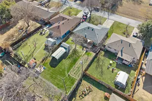 110 Renfro St, Grand Prairie, TX 75051 - Photo 26