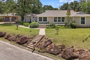425 Oakhill Dr, Denton, TX 76201 - Photo 1