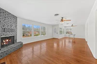 425 Oakhill Drive, Denton, TX 76201 - Photo 4