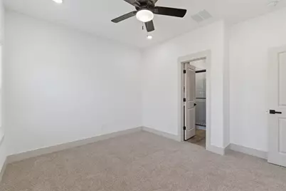 425 E Munson Street, Denison, TX 75021 - Photo 14