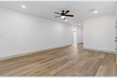 425 E Munson Street, Denison, TX 75021 - Photo 10