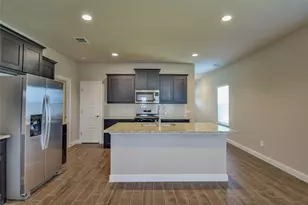 676 Capstone Cir, Granbury, TX 76048 - Photo 10