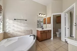 829 Greenwood Dr, Burleson, TX 76028 - Photo 24