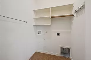 829 Greenwood Dr, Burleson, TX 76028 - Photo 30