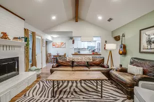 1105 Holly Ct, Benbrook, TX 76126 - Photo 4