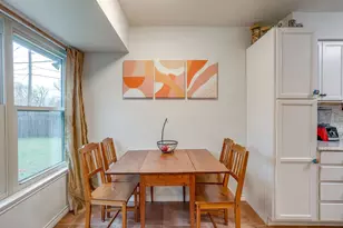 1105 Holly Ct, Benbrook, TX 76126 - Photo 6