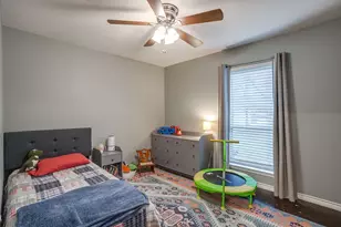 1105 Holly Ct, Benbrook, TX 76126 - Photo 16