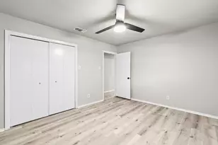 1700 Laurel Lake Dr, Waco, TX 76710 - Photo 10