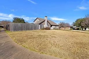 1515 Englecrest Dr, Richardson, TX 75081 - Photo 2