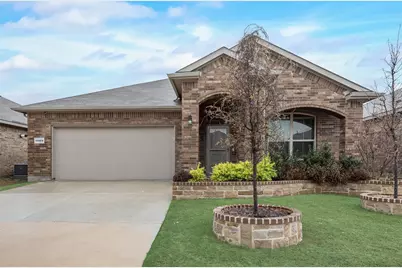 11109 Rockchapel Drive, Fort Worth, TX 76052 - Photo 2