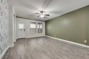 11109 Rockchapel Dr, Fort Worth, TX 76052 - Photo 6