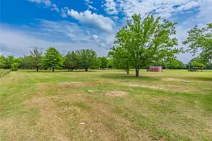 1766 Co Rd 3318, Greenville, TX 75402 - Photo 36