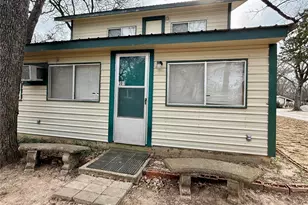 301 Cedar Point Cir, Gordonville, TX 76245 - Photo 4