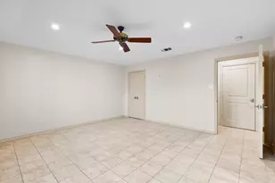 7708 Lemmonwood Dr, Dallas, TX 75231 - Photo 20