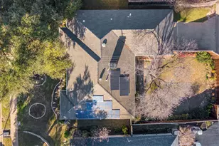 7708 Lemmonwood Dr, Dallas, TX 75231 - Photo 30