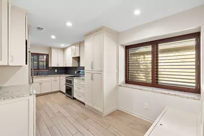 7708 Lemmonwood Drive, Dallas, TX 75231 - Photo 10