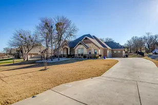 601 S Sugartree Dr, Lipan, TX 76462 - Photo 2