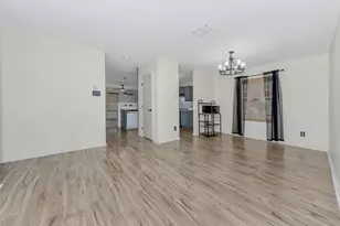 1133 Day Dream Dr, Fort Worth, TX 76052 - Photo 6